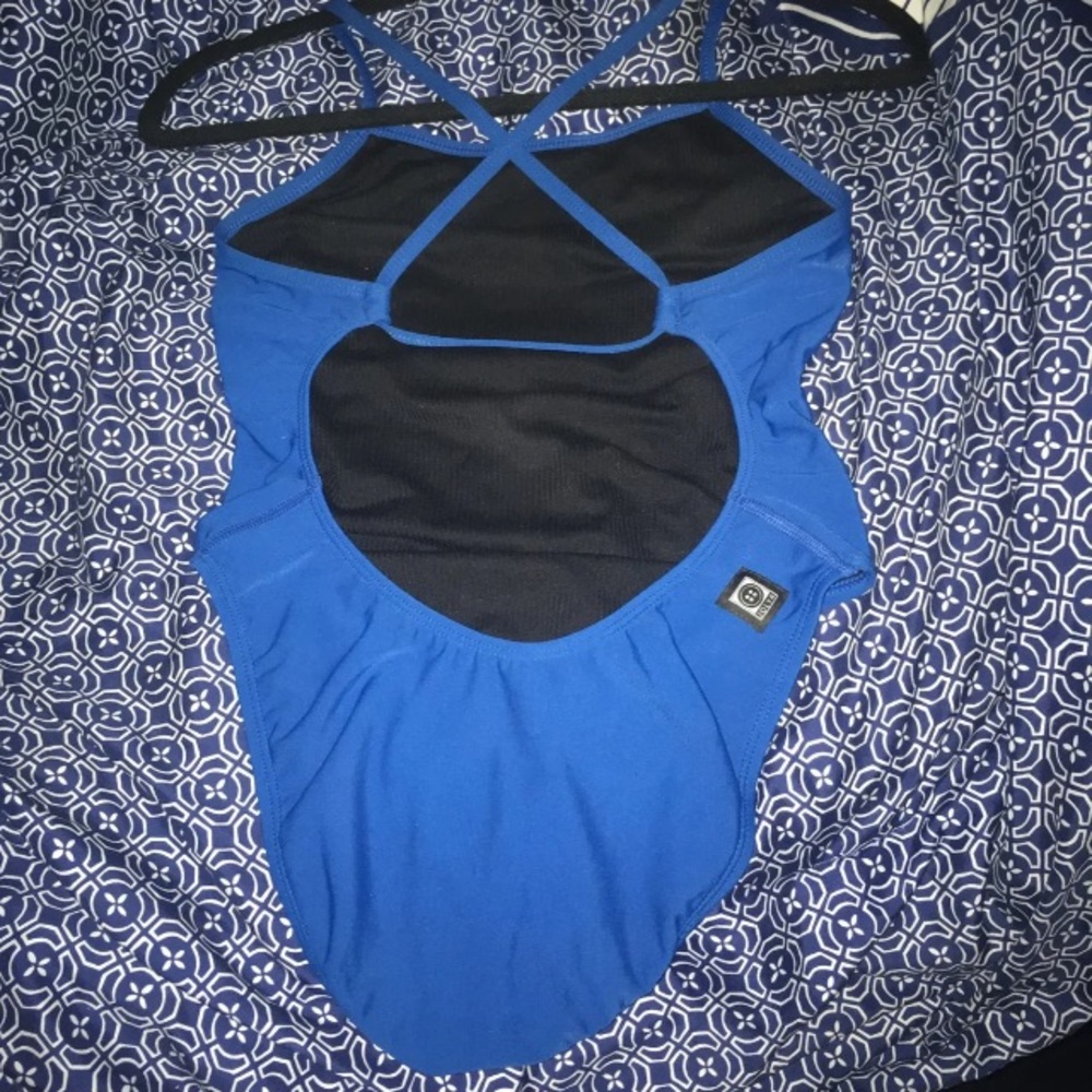 Jolyn swimsuit 32